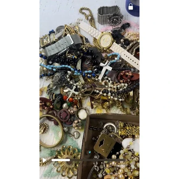 Vintage Modern Costume Jewelry Lot 1lb 14oz Watches Necklaces Bracelets Mixed - Picture 8 of 9